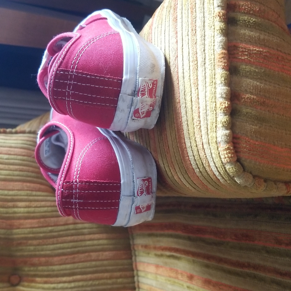 Shoes - Picture 3 of 6
